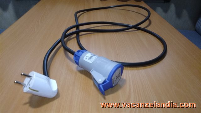 Cavo Adattatore CEE Frizione A Schuko Caravan H07RN-F 3G1,5 - Foto 12